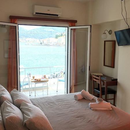 Hotel Papasotiriou Galatás エクステリア 写真