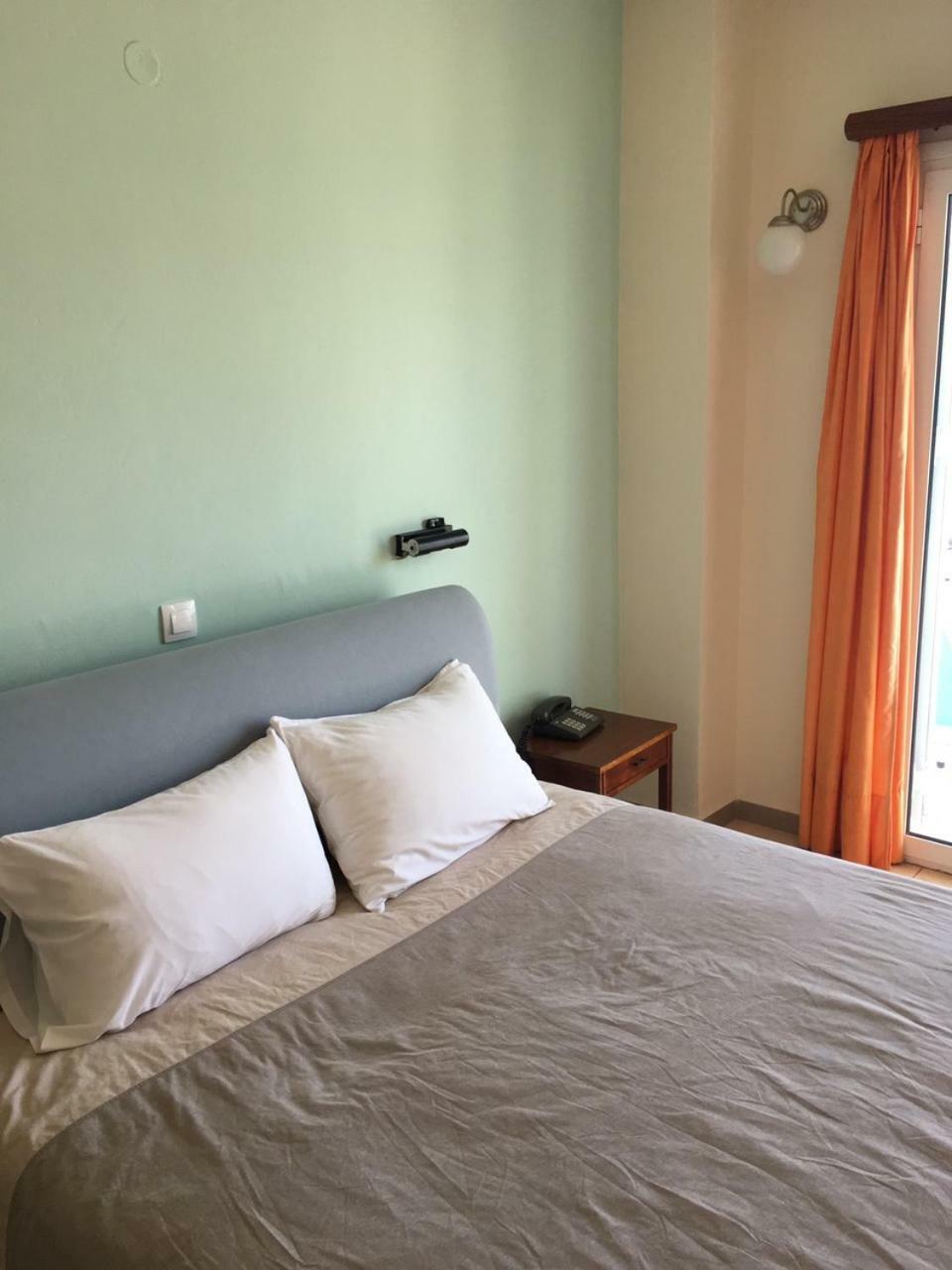 Hotel Papasotiriou Galatás エクステリア 写真